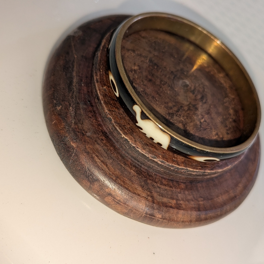 Brass Bracelet with elephants and Ivory like a inlays